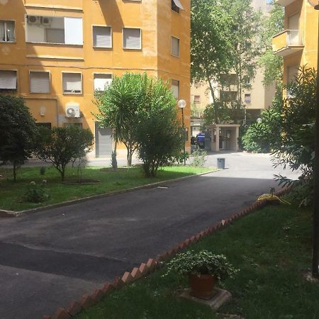 Bed and Breakfast Female Dormitory For Only Female à Rome Extérieur photo